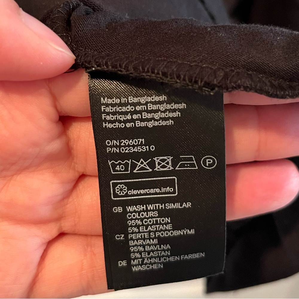 H&M Black Quarter Sleeve Skater Dress - Picture 4 of 4